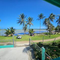 Mami Ana Beach House, The Oceanfront Rest Hideaway !