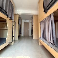 Shenzhen Space Capsule Youth Hostel Gangxia Store