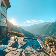 Luna Volcán, Adventure SPA - formerly Luna Runtún
