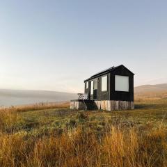 Off-Grid Cabin Nestled in Nature - Pet Friendly - Dawn
