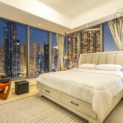 Nomad Retreats- Silverene tower Marina view