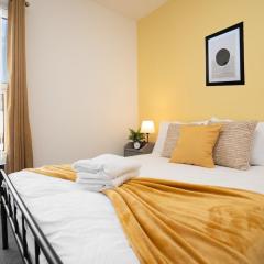 Entire 2 Bedroom Apartment-Free Parking & Super fast Internet - Sleeps 6