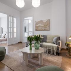 Calea 3BR Victoriei Stunner - Two Living Rooms - Balconies on the Avenue