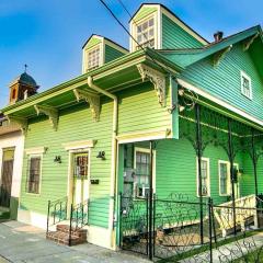 Mandeville Creole Cottage upper and lower