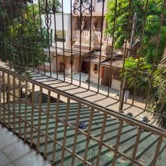 Cozy Stay near Kolhapur Railway Station