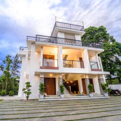 Oasis Apartment with Pool in Vythiri