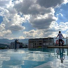 Apartahotel con Piscina