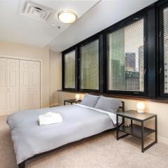 Lavish City Views PRIME LOCATION Parking Gym Lounge