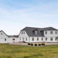 Beautiful Home In Rødding With Wifi