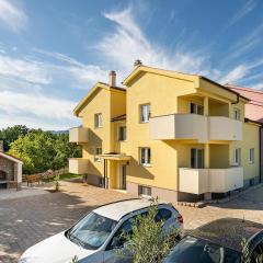 Gorgeous Apartment In Starigrad