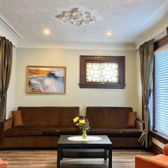 Cozy Suite-Walk to the Falls