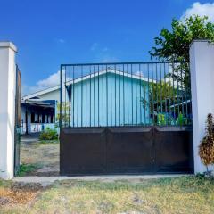 OYO Life 93017 Kost H Soeroso