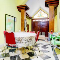 OYO 94009 Homestay Ndalem Kademangan