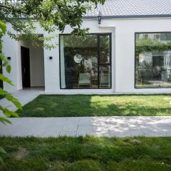 Yining Biezhi B&B