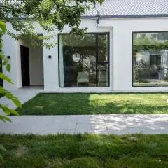 Yining Biezhi B&B