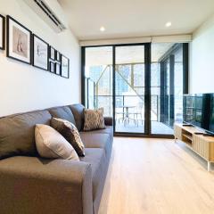 City Chic Living: 1-BR APT Overlooking Rundle Mall