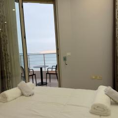 LuxurySeaview Apartment