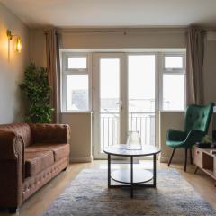 Stay by the Sea Salthill - Entire Apartment