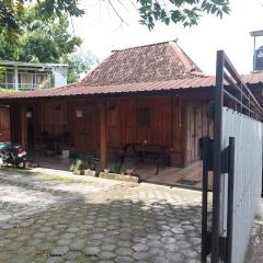 Banyu Kasongan Homestay