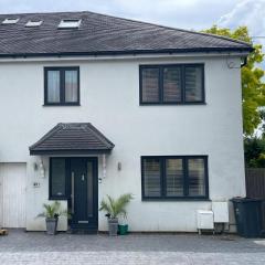 Stylish 3-Bed Executive Home Chislehurst, BR7