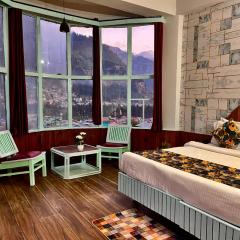 Hotel New Hadimba Palace Inn - Mountain View with Premium Rooms Near Mall Road , Manali