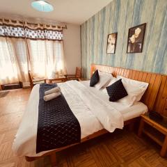 Hotel Barkha Manali