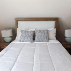 Cozy Attic Studio for 2 5min to NYC Train Station