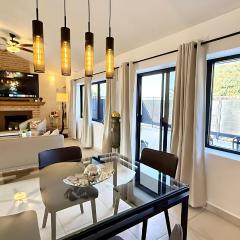 Luxurious 3 Bedroom Retreat in Ajijic - Sleeps up to 6 - Walk to Everything