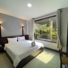 Nakarin Hotel