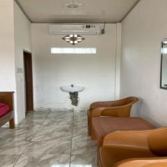 OYO Life 90960 Putih Salju Homestay Syariah