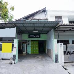 OYO Life 2309 Kost Si Mbok Vivi