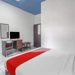 OYO Life 90589 Palem Garden Hotel