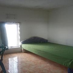 OYO Life 91339 Pondok Kost Aulia Syariah