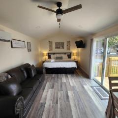 Relaxing Studio Cottage with Parking