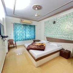 Hotel Ashutosh I 300mtr from shreenathji temple I 966o9o1oo6