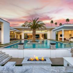 Rancho Mirage Oasis w Pool Hot Tub Bocce Putting Green Firepit