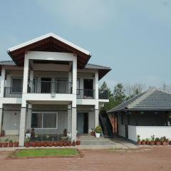 SkyScape Homestay- near to falls ettina bhuja treaking, devaramane, bettadhabiraveshvara