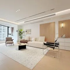 Pure Home-Near the Bund enjoys the beautiful scenery of the Bund 3-bedhome close to Yuyuan Garden Huaihai Road and Nanjing Road Pedestrian Street