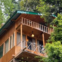 Kakapo Nest a Big Chill Treehouse