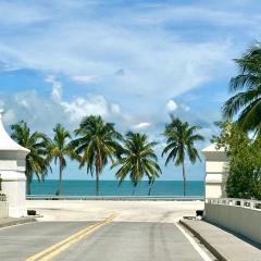 Seas the Keys Getaway