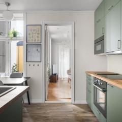 Colorful Apartment - Right Next to Grieghallen!