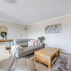 Rosehill Retreat Near Parramatta with Parking