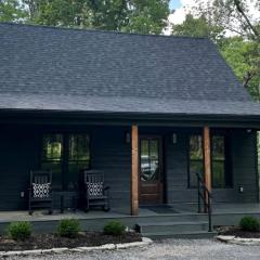 Hot-tub and Fire Pit Provided Cabin in Carbondale, Illinois