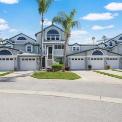 Serene bay front condo on Siesta Key - 2 heated pools, pickleball and tennis, private beach access