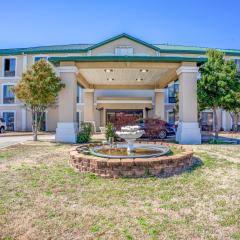 Ark Suites By OYO Jonesboro I-555
