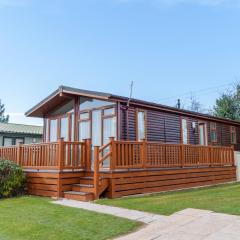 Dove Lodge - Peak District Cabin