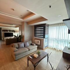 BSA Twin Tower - Exquisite Stays Private 2BR Rental