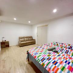 H Room
