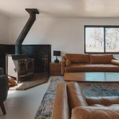 Spacious 4-bedroom cabin on secluded private land