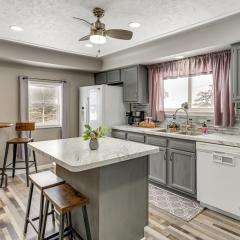 Charming Curtis House Large Deck with Lake View!